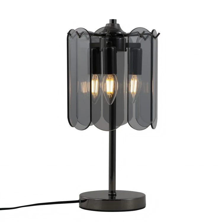 Adakah ia menyusahkan untuk memasang lampu meja 3-lampu berasap untuk katil?